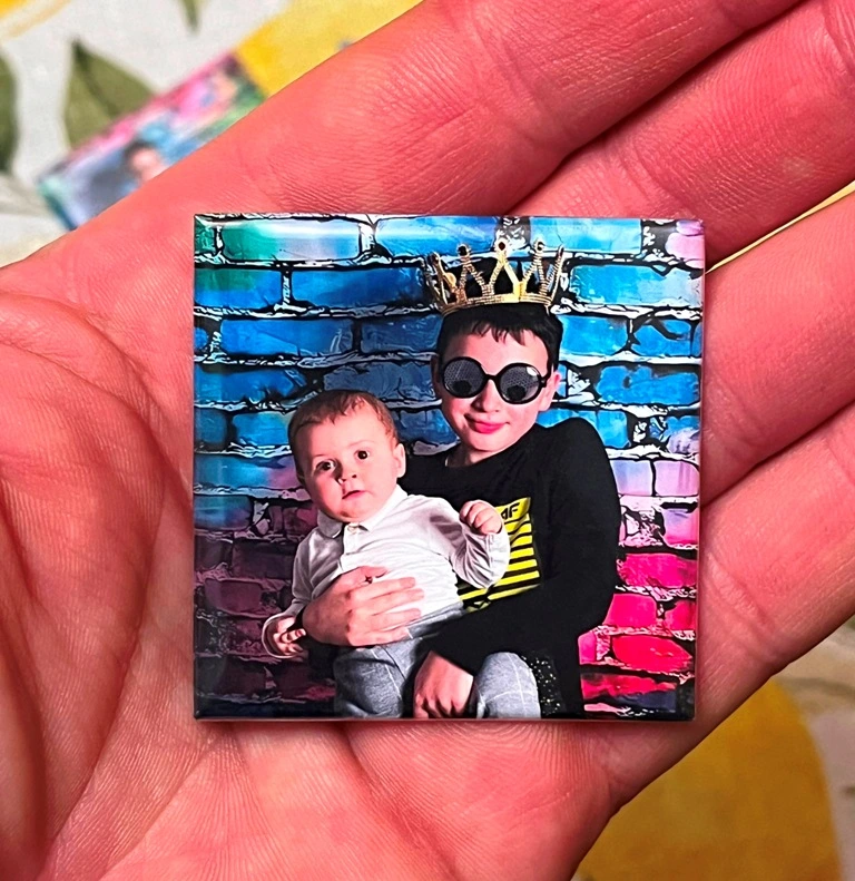 magnesy na wesele Rzeszów – foto magnesy z imprezy tworzone na żywo podczas wesela w województwie podkarpackim